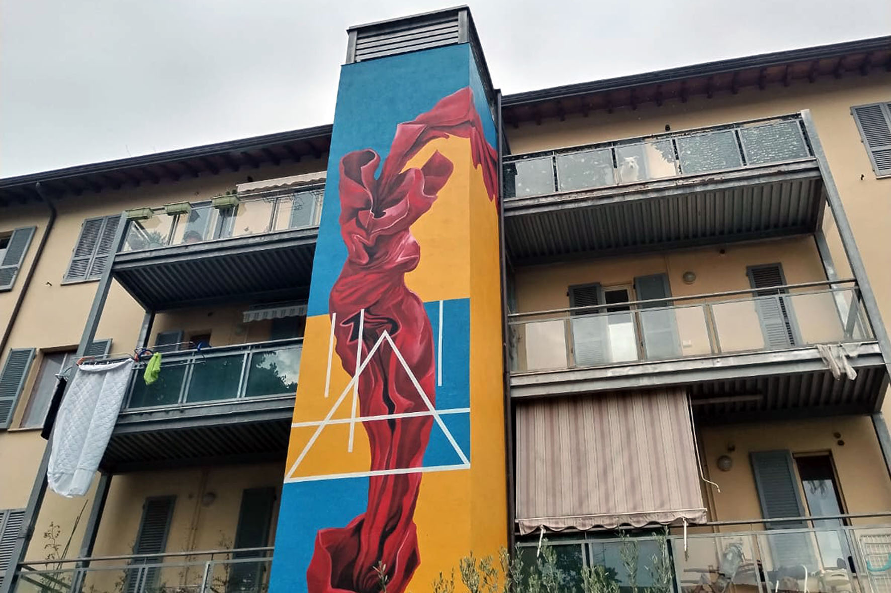 Taglio del nastro per i murales nelle case popolari di Sansepolcro